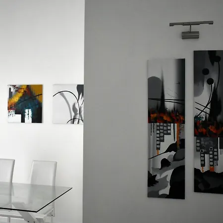 Due Fratelli - Art Apart * Sliema